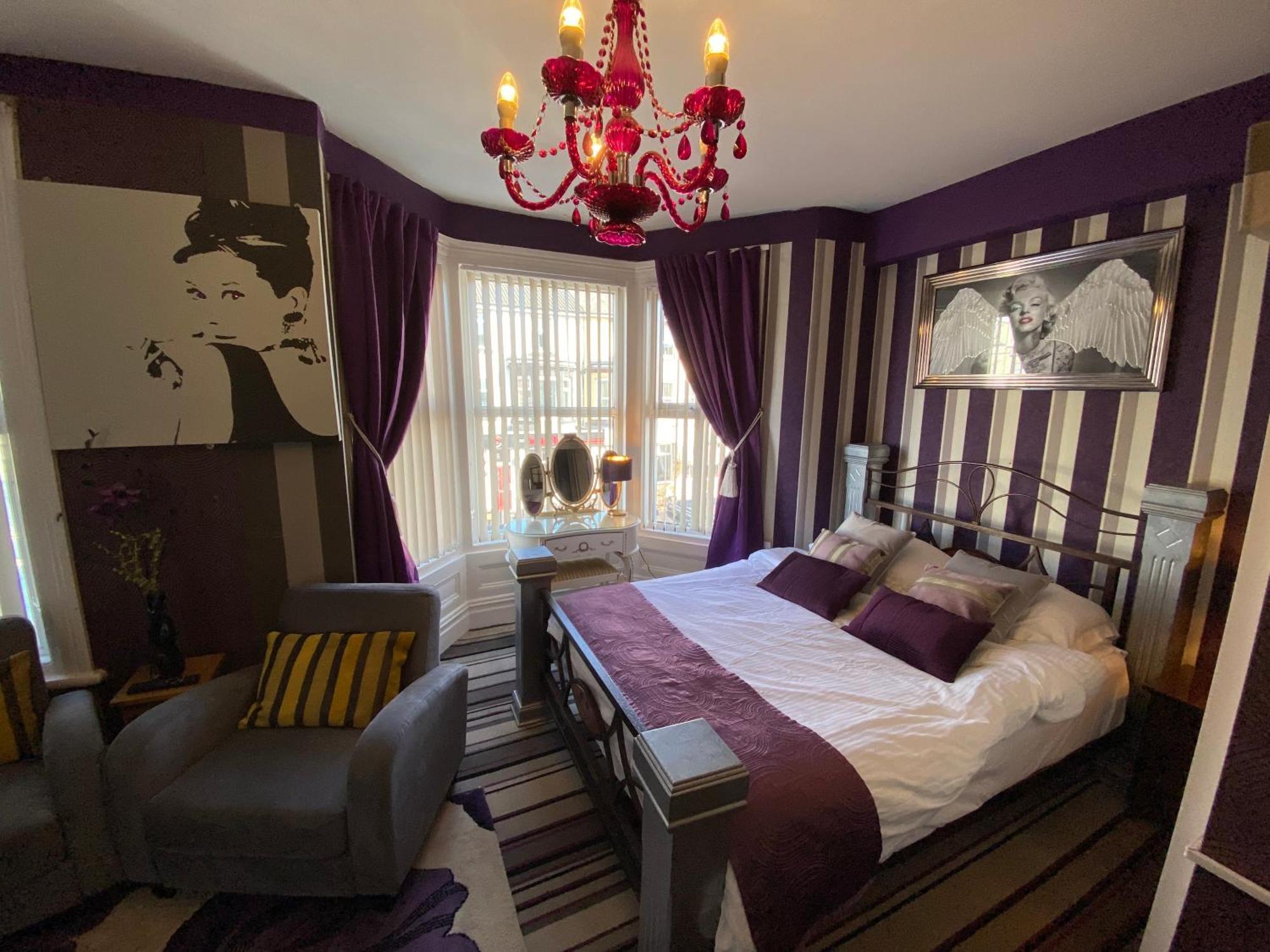 Delovely Hotel Blackpool Bilik gambar
